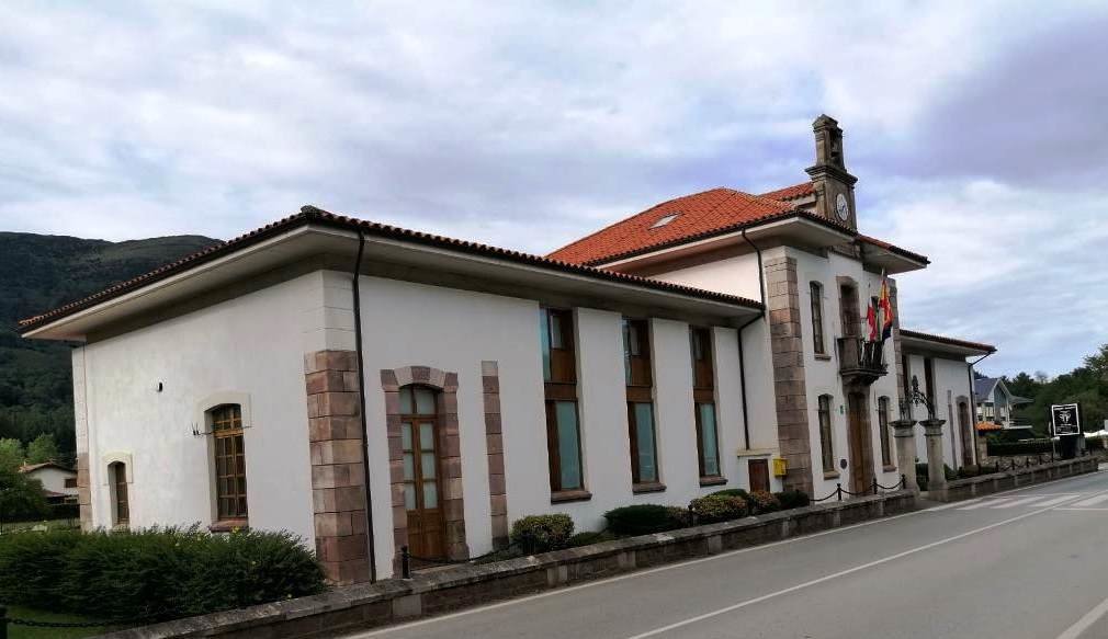 Casa Consistorial de Ruente. R.A.