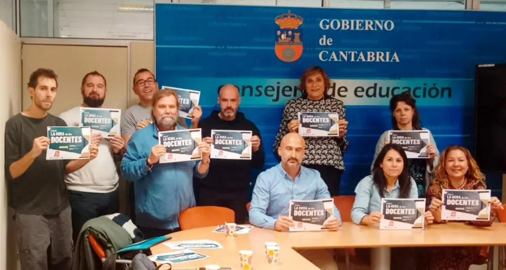 Un momento del encierro en la Consejería de Educación.