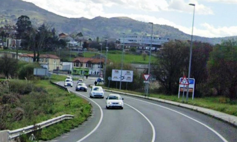 Carretera que comunica Morero con Liaño.