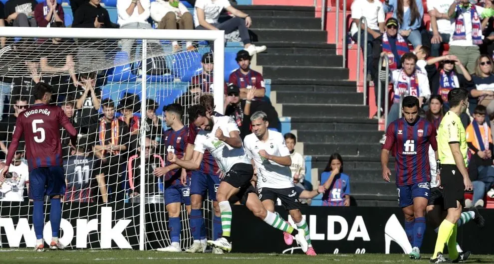 El Racing fue ganando 0-3.