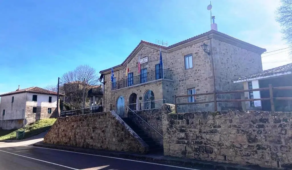 Ayuntamiento de Las Rozas de Valdearroyo. R.A.