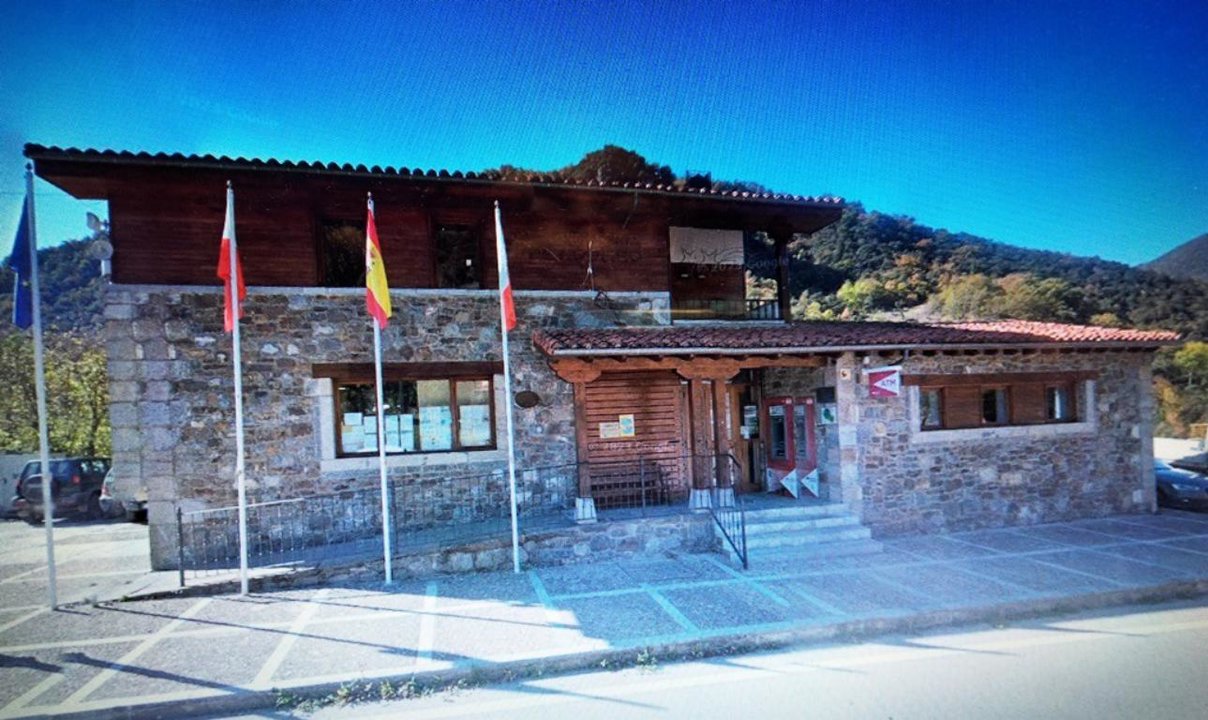 Ayuntamiento de Pesaguero. Quique Casado (Google)