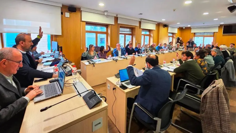 Concejales en el Pleno de Torrelavega.