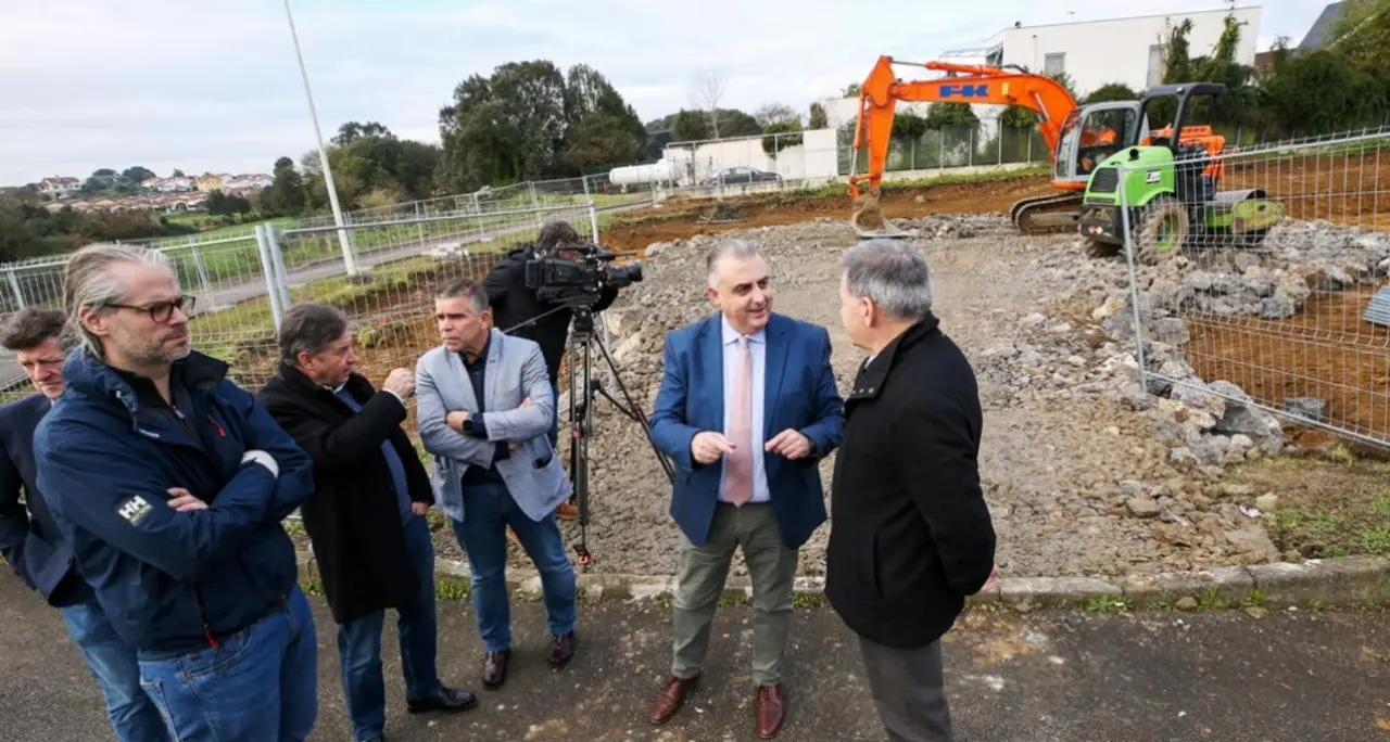 Visita a las obras de sustitución en Argoños.