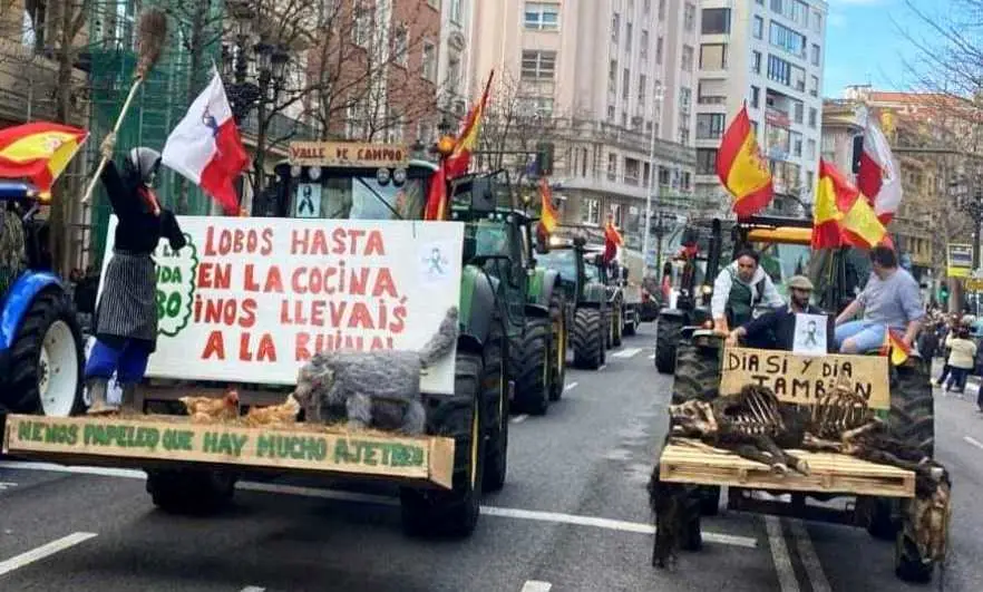 Tractorada en Santander. Asaja