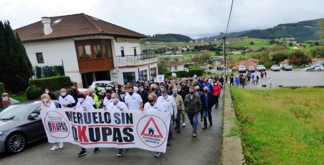Manifestación antiocupa en Meruelo. R.A.