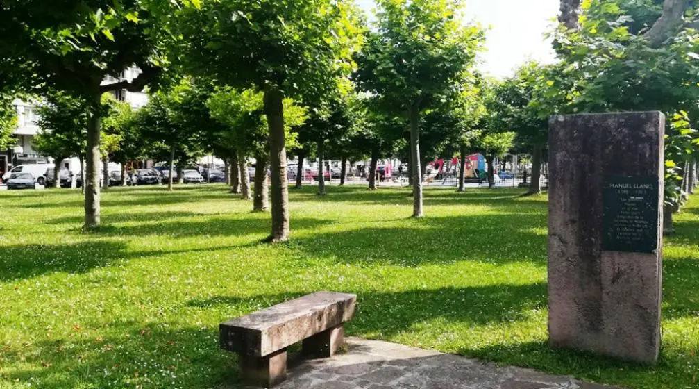 Parque de entrada a Laredo, junto al Consistorio. R.A.