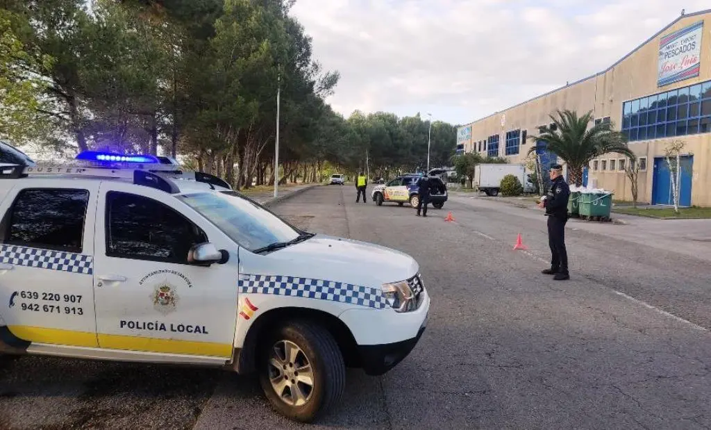 Actuación de la Policía Local de Santoña.