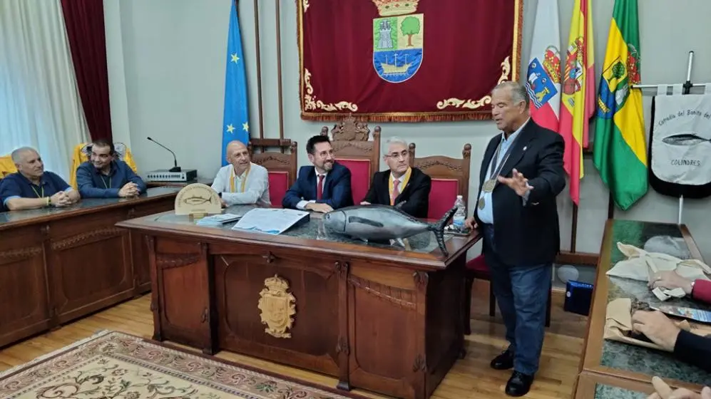 Alcaldes y presidentes de las Cofradías. R.A.