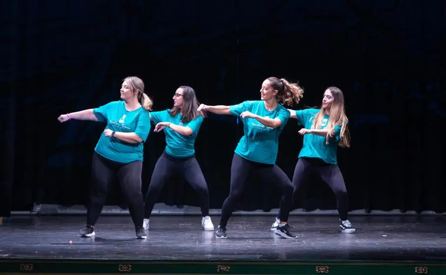 Actuación de la Escuela de Danza Lucía Ortiz. Eduardo Quintana