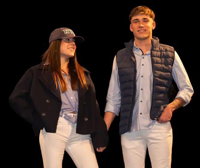 Los modelos desfilaron también sobre el escenario. Eduardo Quintana