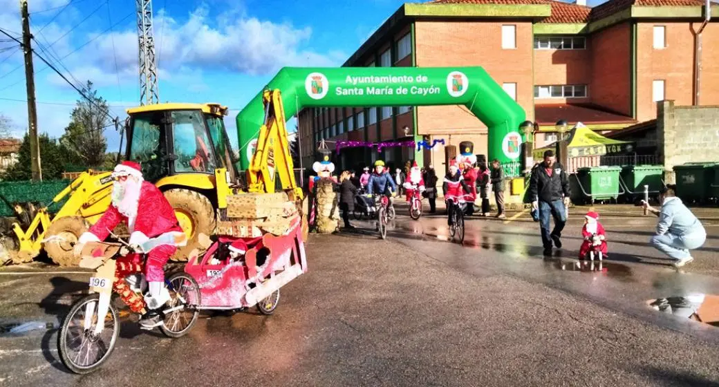 Los participantes recorrieron el municipio. R.A.