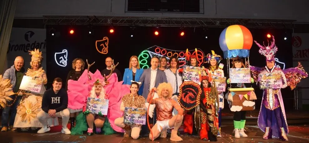 Fotografía de familia de la entrega de premios.