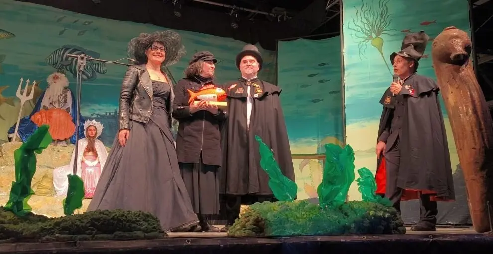 Entrega del título de Parrandista Mayor. Dori Cámara