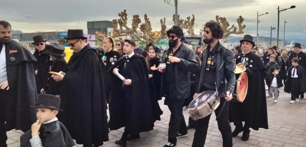 El luto estuvo presente todo el día. R.A.