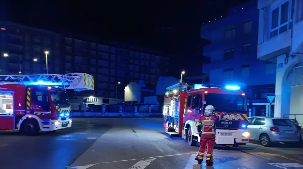 Los Bomberos intervinieron en el incendio en Laredo.