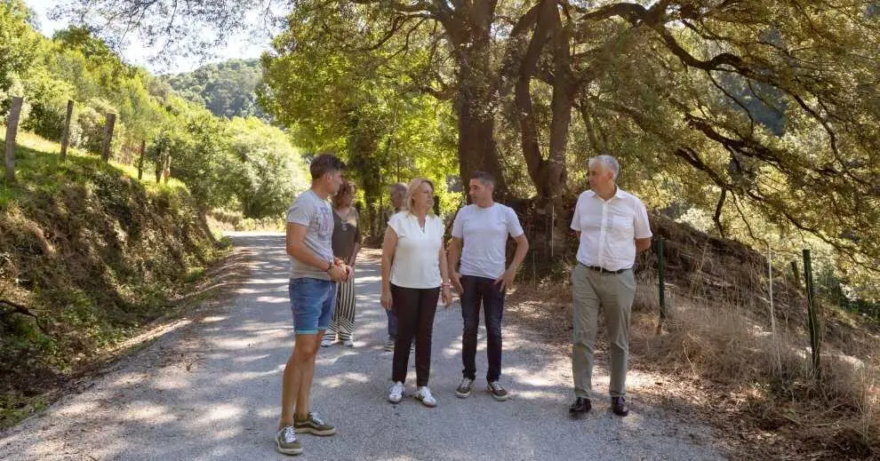 Las autoridades políticas en Santiurde de Toranzo.