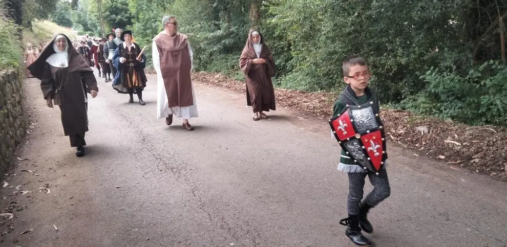 Pasacalle de los figurantes. R.A.