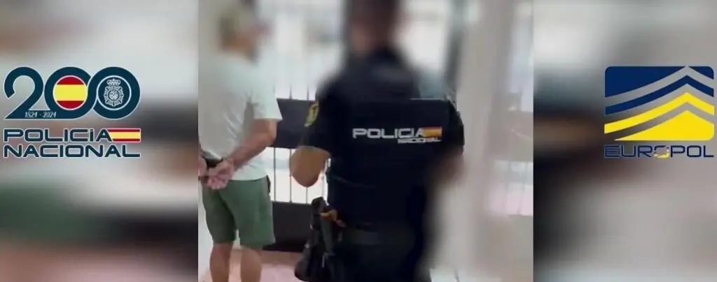 Operación de la Policía Nacional con uno de los presuntos implicados.