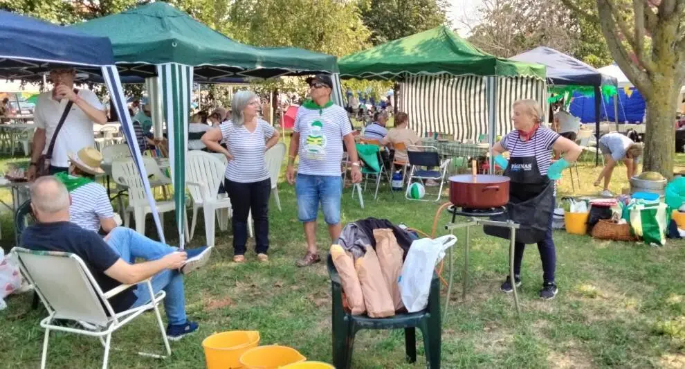 El ganador se llevó 300 euros y un lote de productos. R.A.