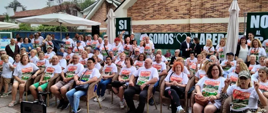 Integrantes de la Plataforma contra el PSIR de Laredo.
