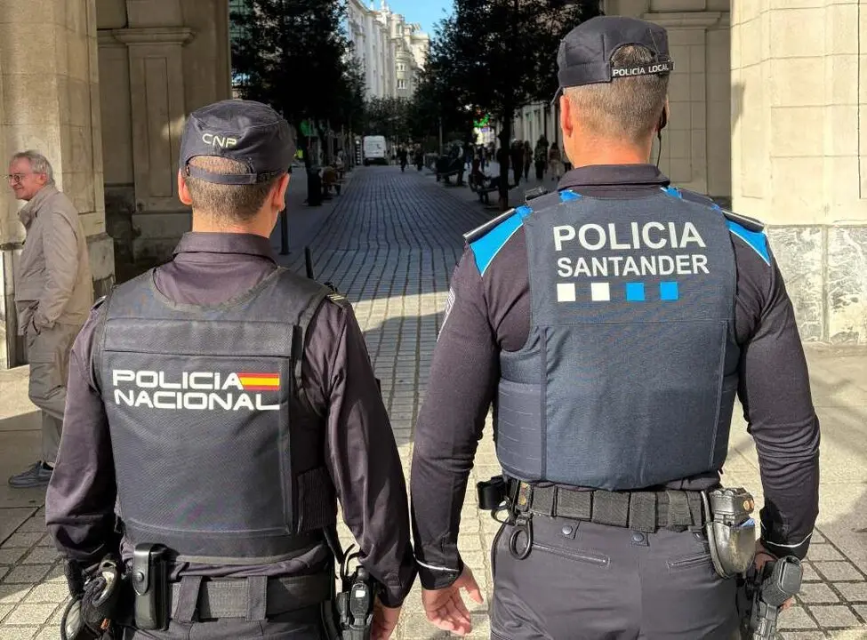 Agentes de la Policía Nacional.