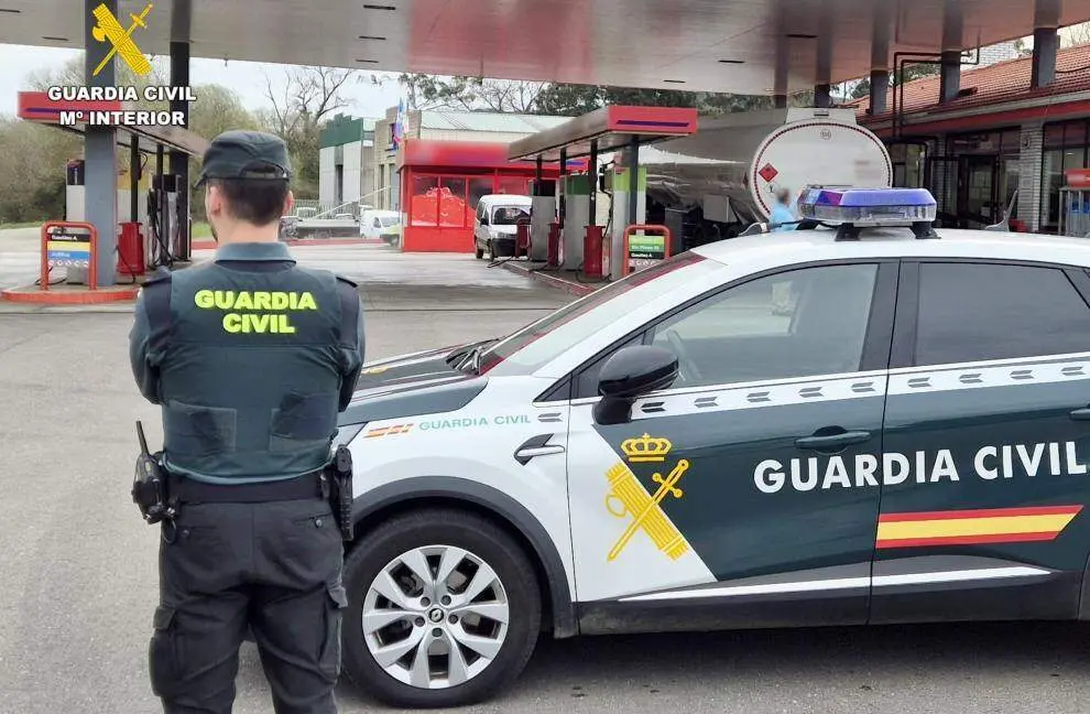Vigilancia en la gasolinera.