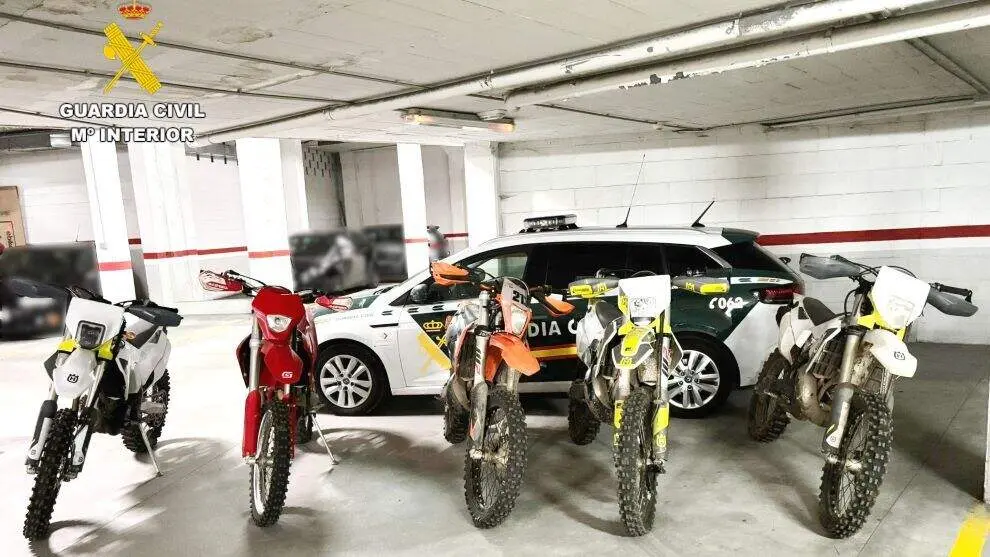 Motocicletas localizadas en Liencres.