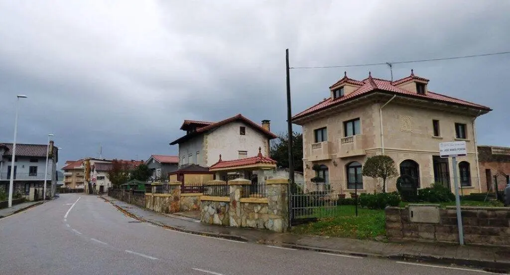 Viviendas en Soto de la Marina. R.A.