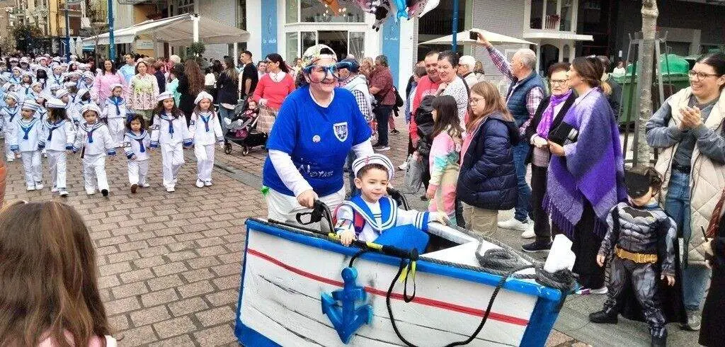 Desfile del D&iacute;a Infantil del Carnaval de Santo&ntilde;a. R.A.