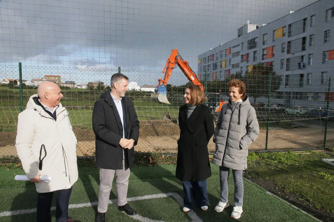 Iniciadas las obras del graderío del campo Nando Yosu.