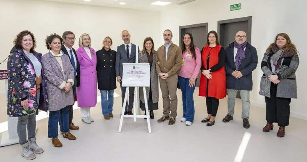 Las autoridades pol&iacute;ticas visitaron las nuevas instalaciones.