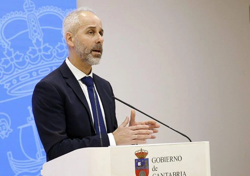 El consejero de Educaci&oacute;n, Sergio Silva (PP, en la rueda de prensa.