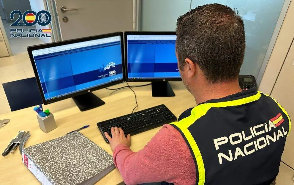 Agente de la Polic&iacute;a Nacional.