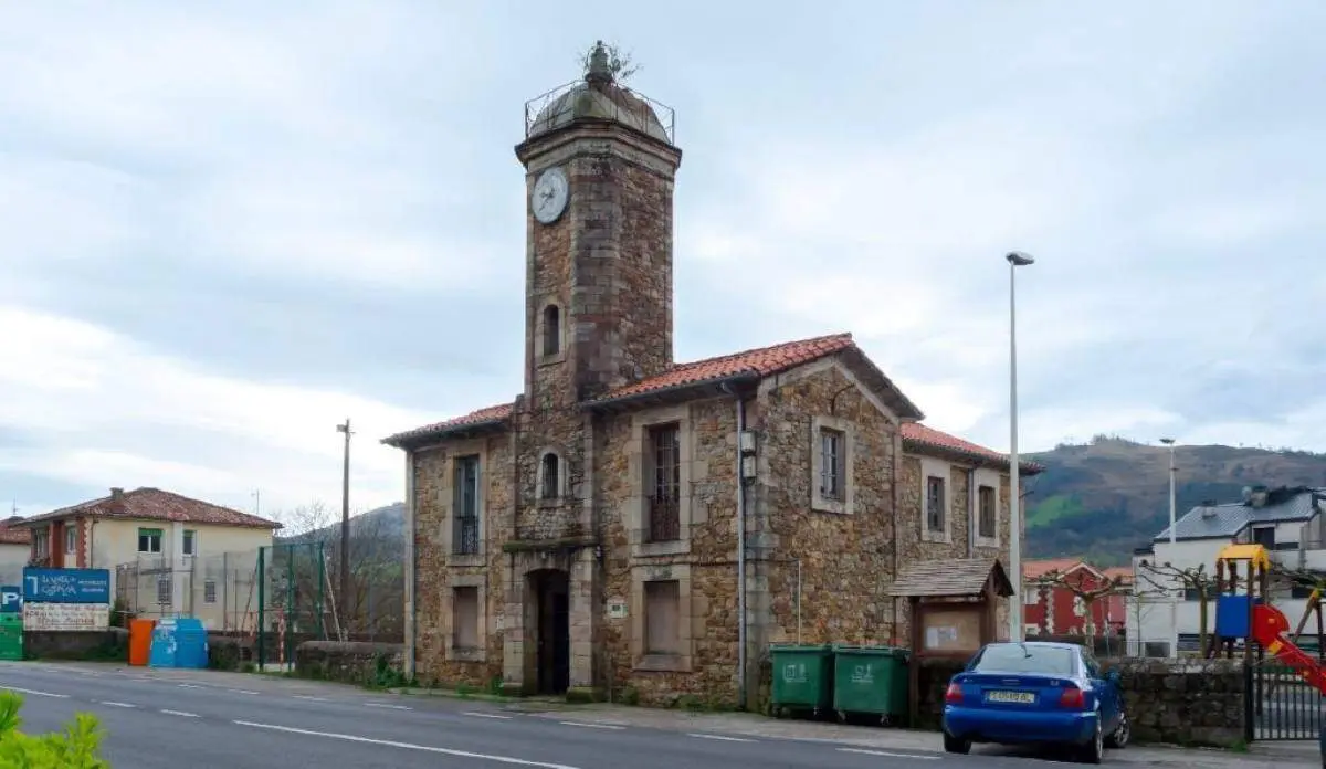 Torre del reloj de Pomaluengo. P&aacute;gina web del Ayuntamiento