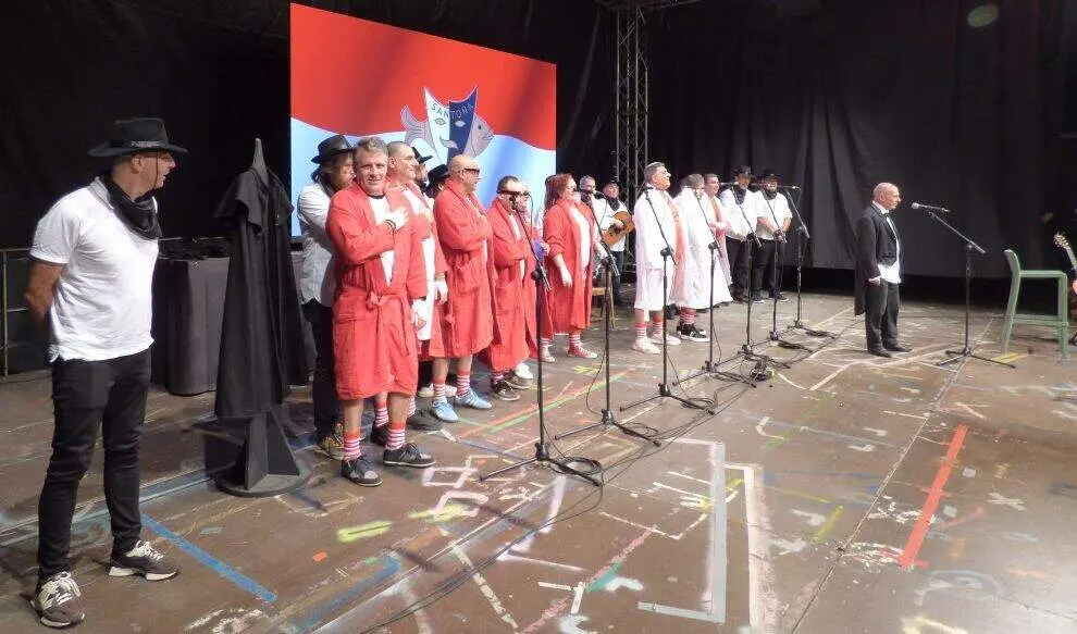 Milio Pavarotti en plena actuaci&oacute;n. R.A.