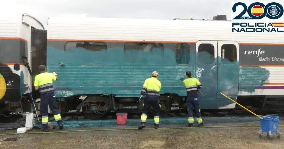 Grafitti en uno de los vagones.