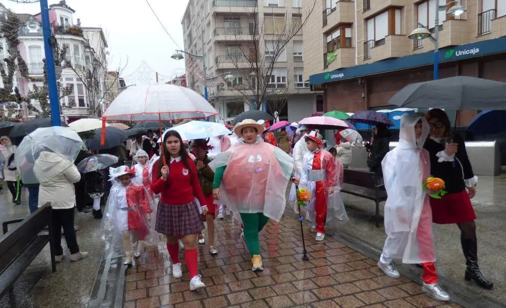 Encabezamiento del desfile. R.A.