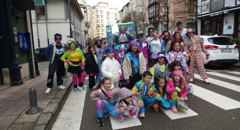 Grupo 'La Excusa de los 90'. R.A.