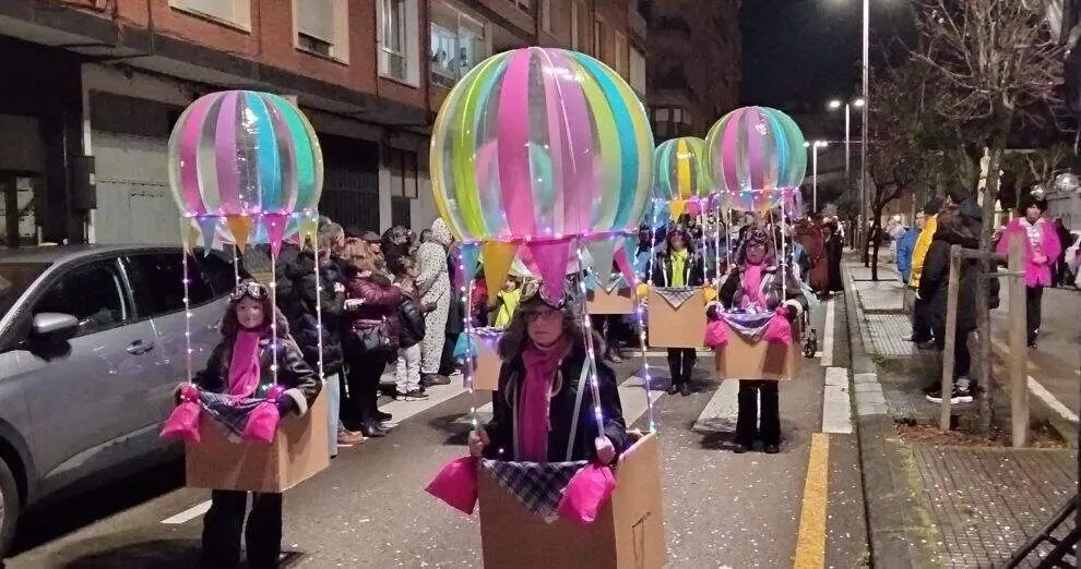 El desfile sali&oacute; desde el colegio Juan de la Cosa. R.A.