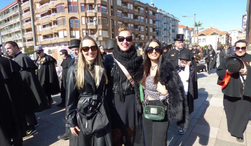 Riguroso luto para acompa&ntilde;ar al Besugo. R.A.