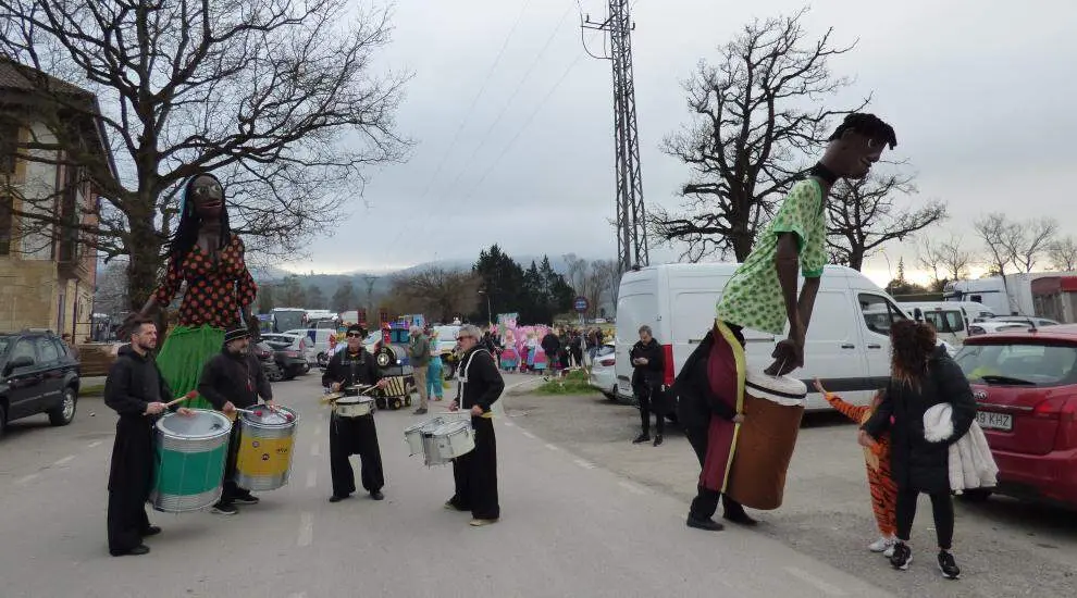 M&uacute;sica para ambientar el desfile. R.A.