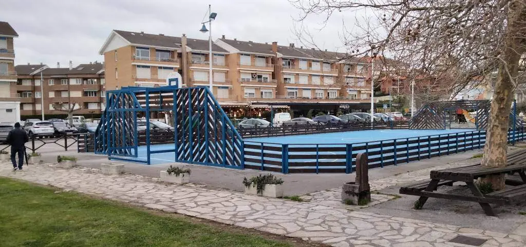 Zona del campo de f&uacute;tbol de Suances. R.A.