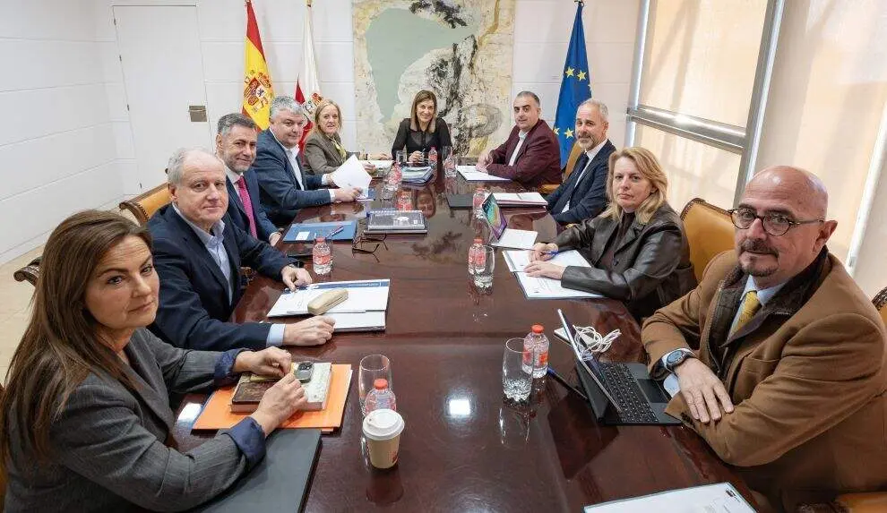 Miembros del Consejo de Gobierno.