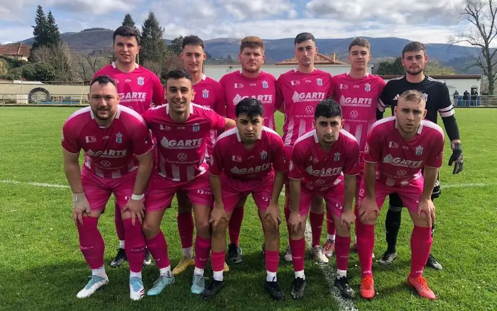 Naval B 2025-2026. Facebook