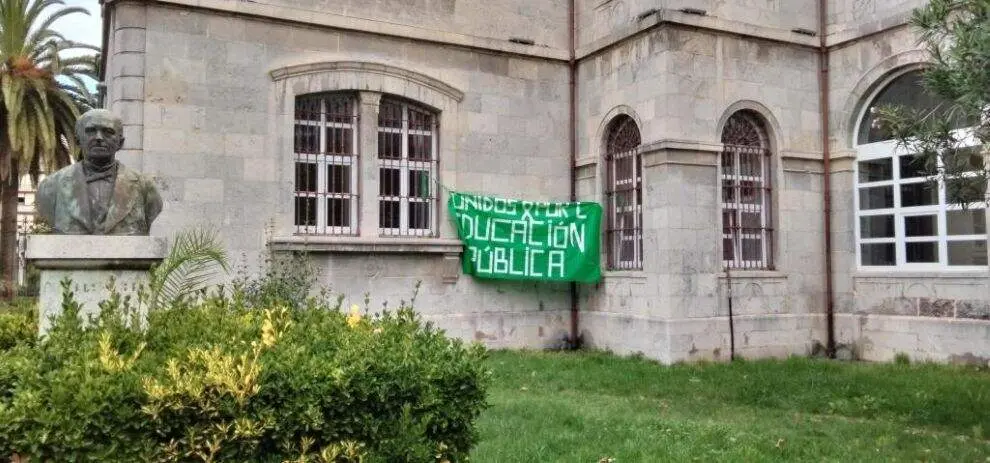 Instituto Marqu&eacute;s de Manzanedo en Santo&ntilde;a. R.A.