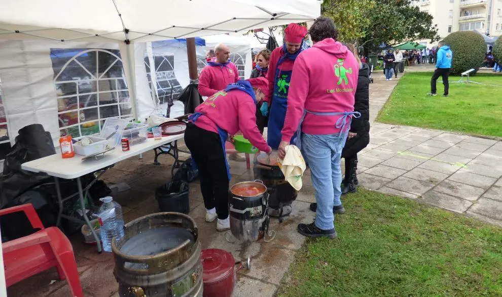 Toque final a las alubias. R.A.