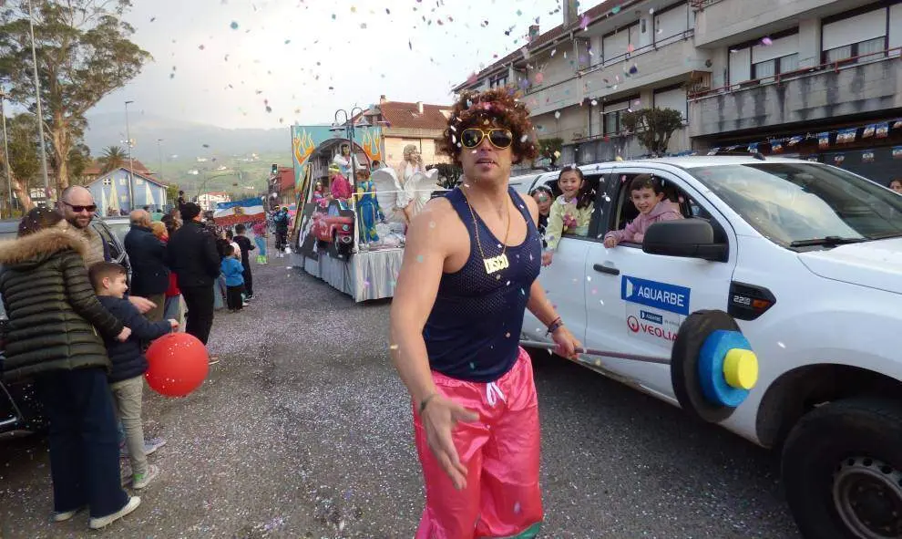 Haciendo pesas. R.A.