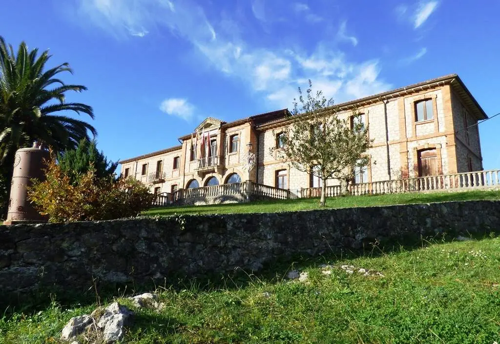 Ayuntamiento de Villaescusa. R.A.