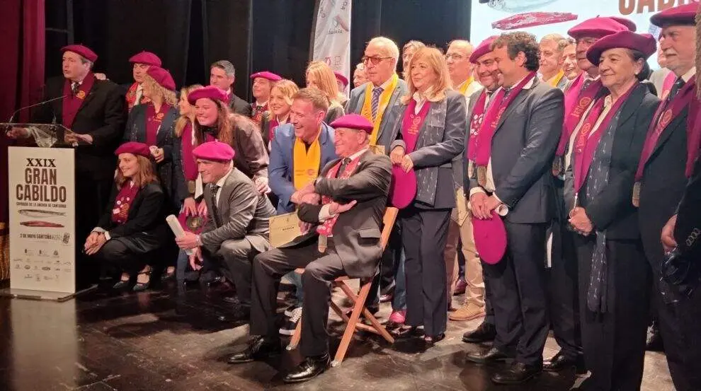 El patr&oacute;n mayor con los distinguidos. R.A.